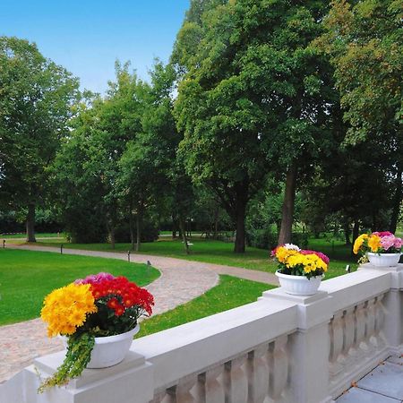 Apartment In Garz With Garden Buitenkant foto