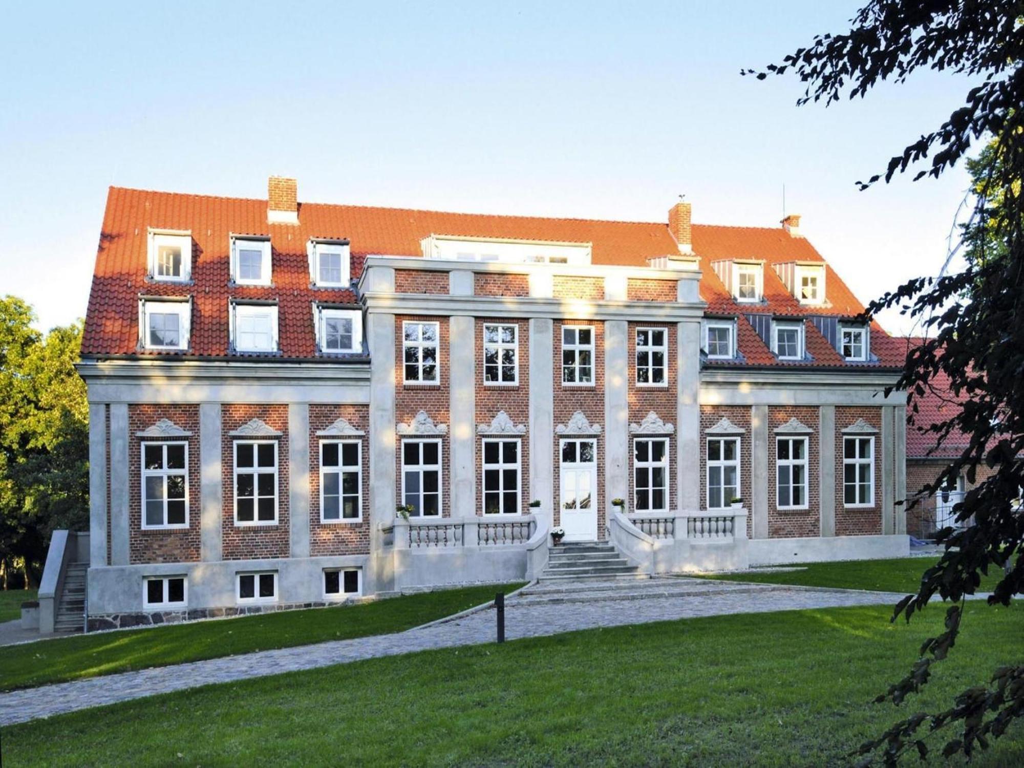 Apartment In Garz With Garden Buitenkant foto